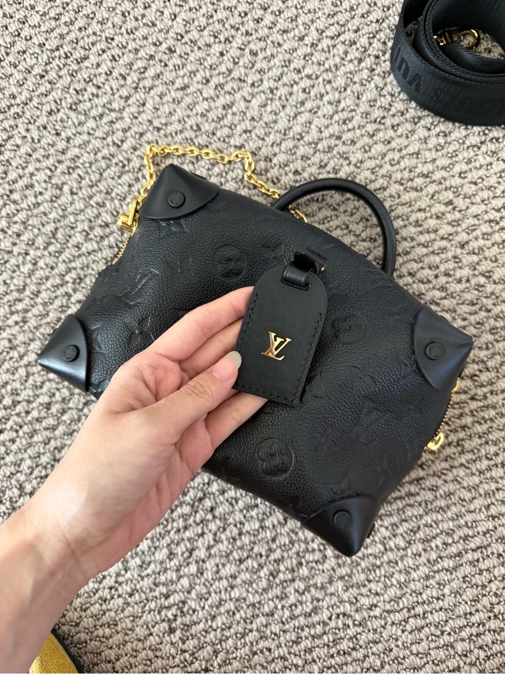 LOUIS VUITTON petite malle souple leather handbag - Picture 7 of 15